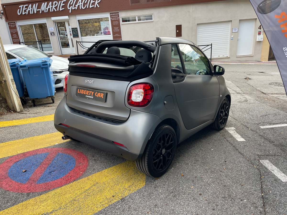 Smart FORTWO Cabriolet 90 CV / Gris Mat / Pommeau Brabus / Jantes Noires / Ecran GPS