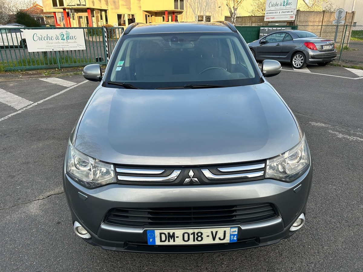 Mitsubishi Outlander 2.2 DI-D 150 CV 4WD 7 places 4XCBB 