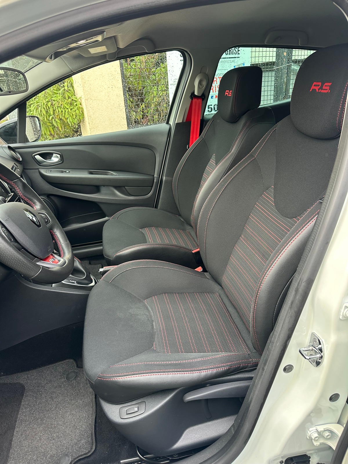 RENAULT Clio RS Trophy 220 ch