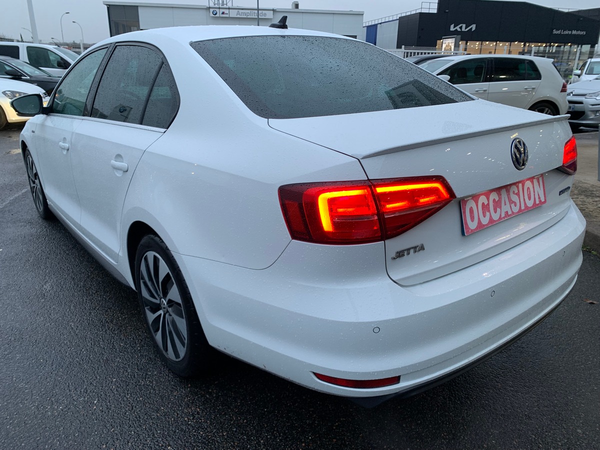 Volkswagen Jetta 170 ch | Carat | Régulateur vitesse | Radars stationnement | GPS | Kit mains libres