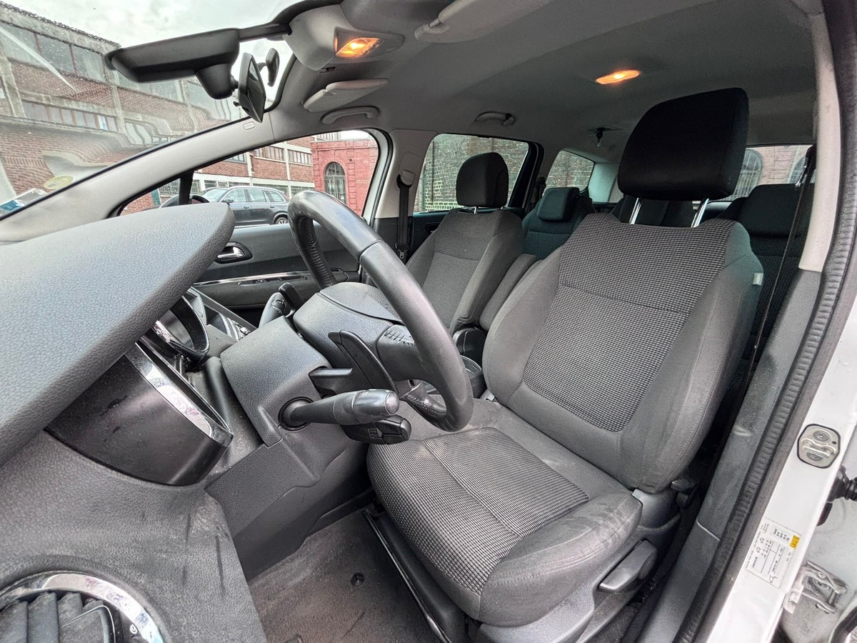 Peugeot 5008 1.6 e-HDi Business Pack - Révisé - Garantie