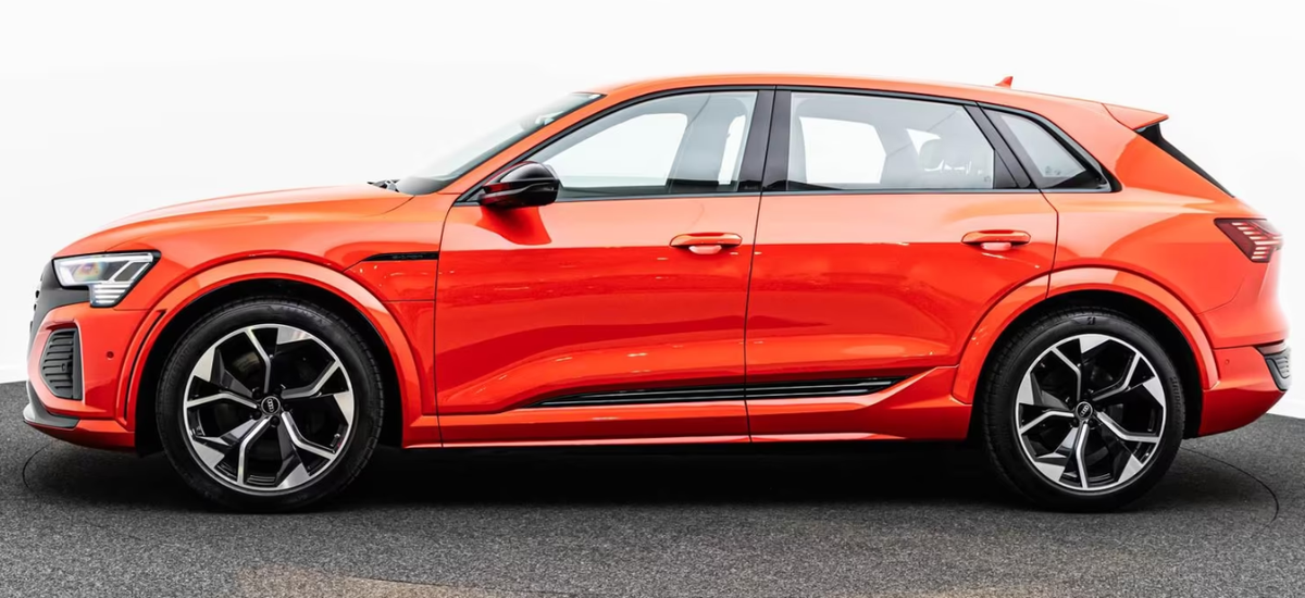 Audi SQ8 e-tron 503ch quattro/Matrix/Camera360/Rouge Soneira/Pack noir plus