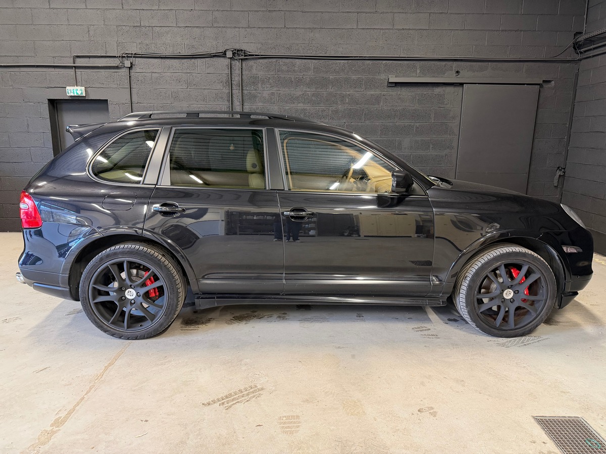 Porsche Cayenne GTS 4.8 V8 TIPTRONIC / TOIT OUVRANT / SIEGES AV CHAUFFANT / HAYON ELECTRIQUE