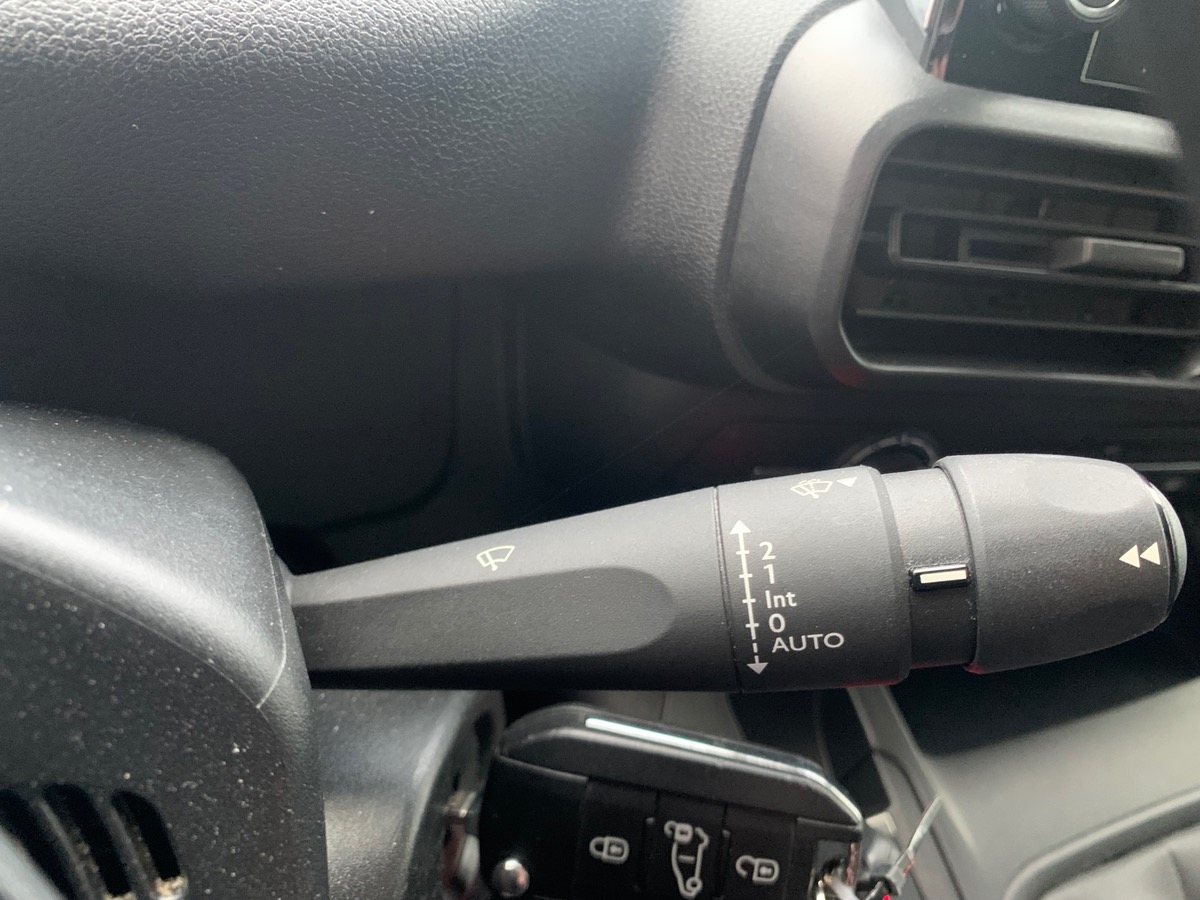 Peugeot Partner 102 ch | TVA Récupérable | GPS | Caméra de recul | Régulateur de vitesse