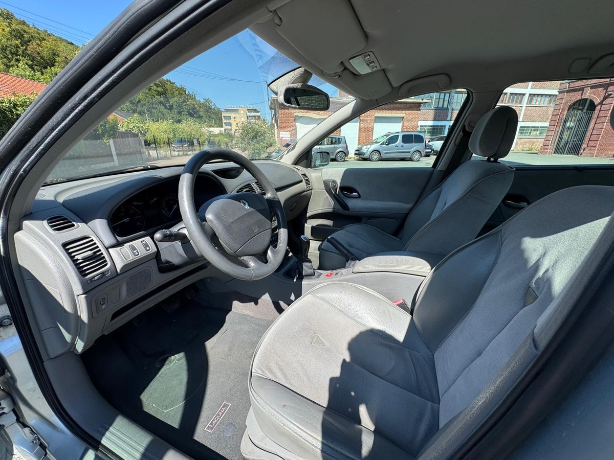 RENAULT Laguna 2.0 IDE 140 - BREAK PRIVILEGE - DISTRIBUTION NEUVE - GARANTIE