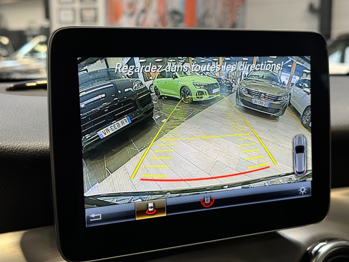 Mercedes-Benz GLA 220D 4MATIC 7G-DCT 170CV FASCINATION AMG APPLE CAR PLAY/ ATTELAGE
