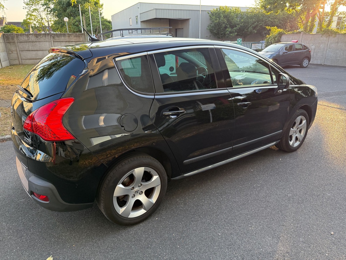 Peugeot 3008 1.6 HDI 115 CV style 1er main 4XCBL