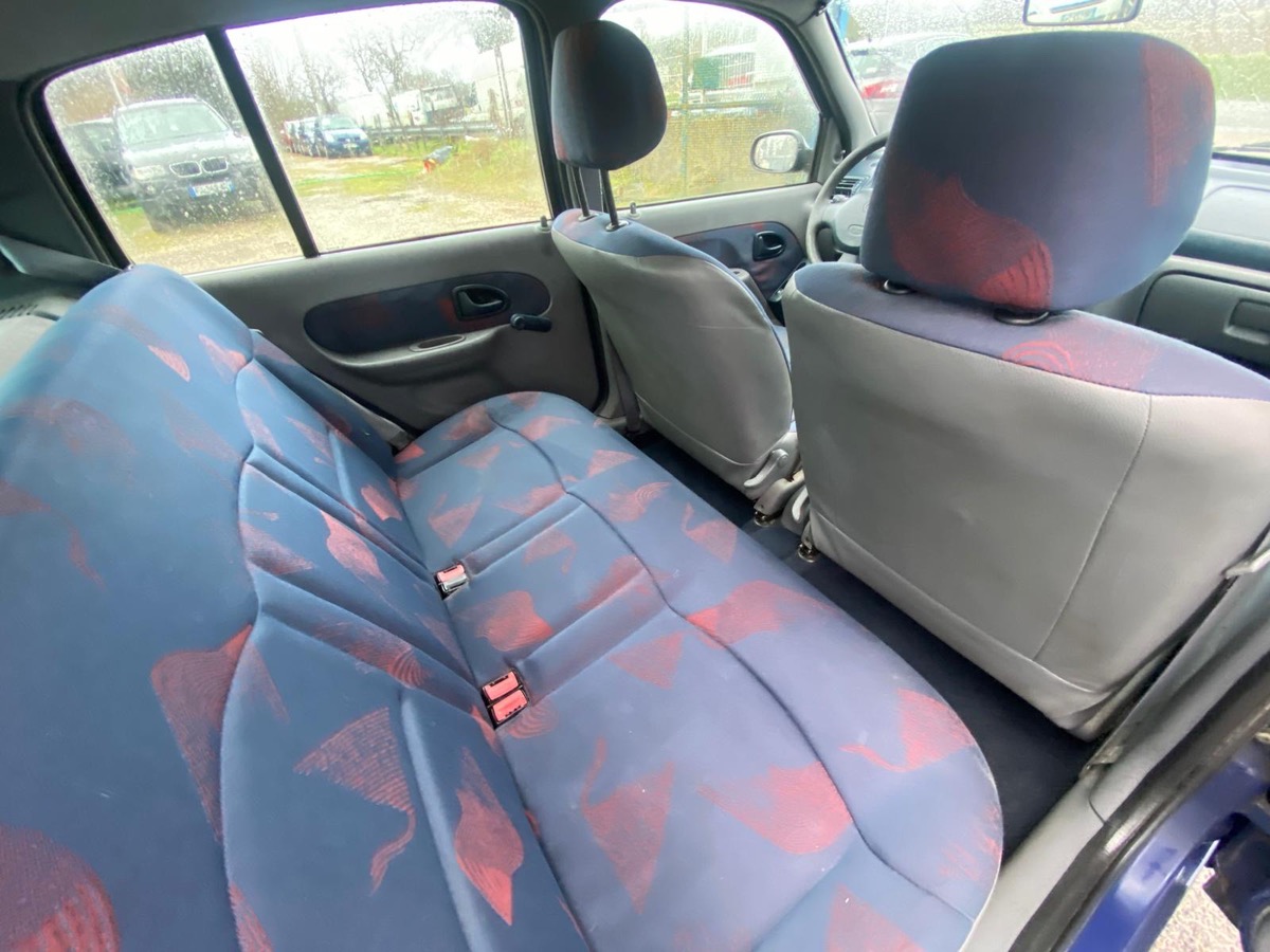 RENAULT Clio 1.2i 60cv 98165km