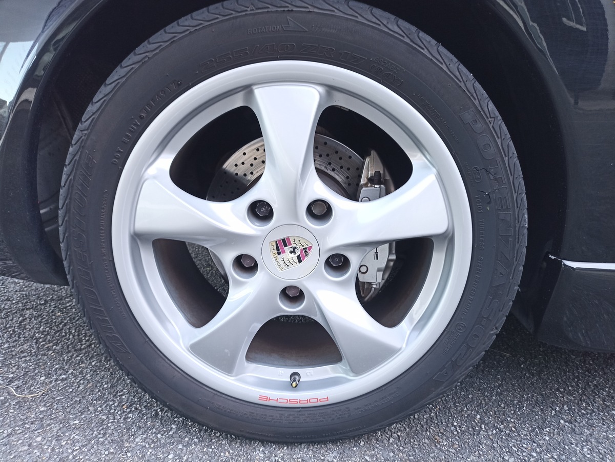 Porsche 911 CARRERA 4 TIPTRONIC