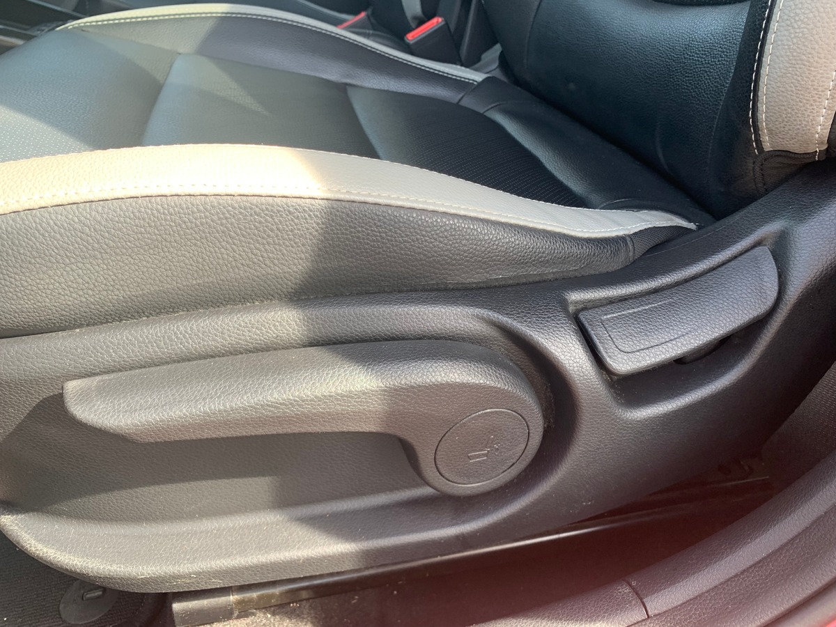Kia Stonic 120 ch | Premium | Caméra recul | Régulateur vitesse | Apple car Play | Siéges chauffants