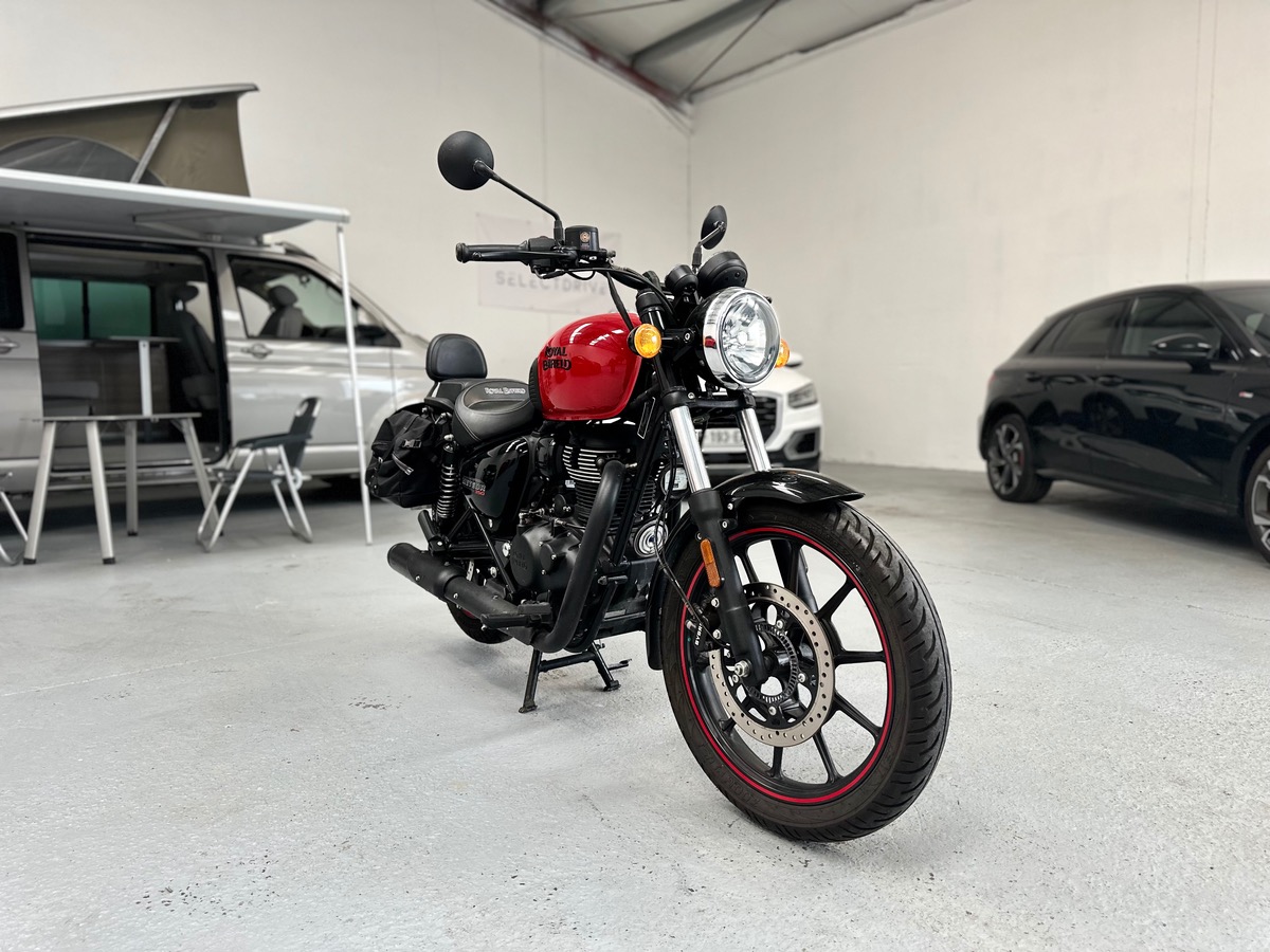 ROYAL ENFIELD Super Meteor 350 Meteor (pas Super Meteor)