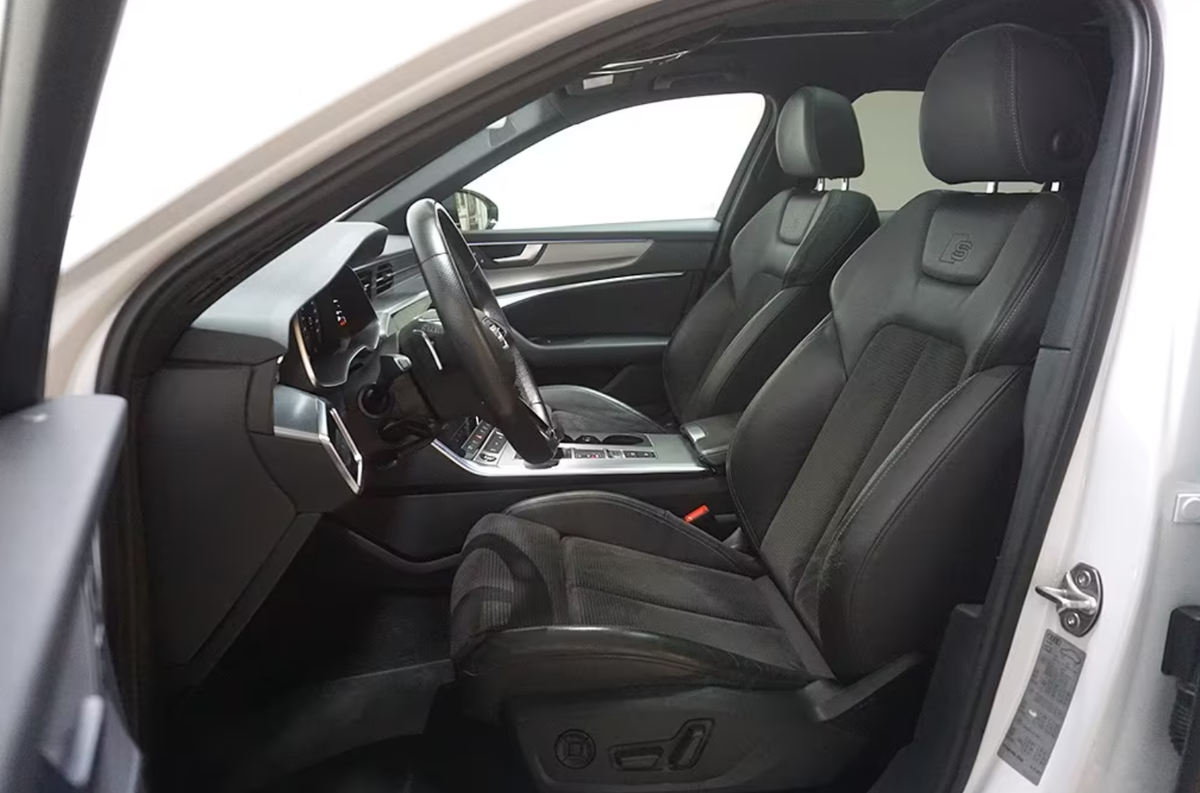 Audi A6 Avant V 40 TDI 204ch S line quattro S tronic 7/Bang&Olufsen/Toit ouvrant/Attelage/Caméra