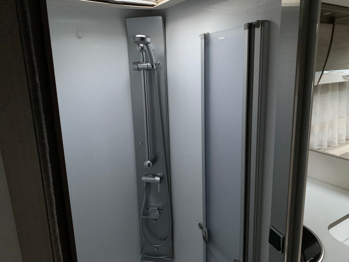 Fiat FIAT Bavaria intégrale i 740 style 130 | 4 couchages | Options Suspensions pneumatiques à l'arriére et Climatisation arriére