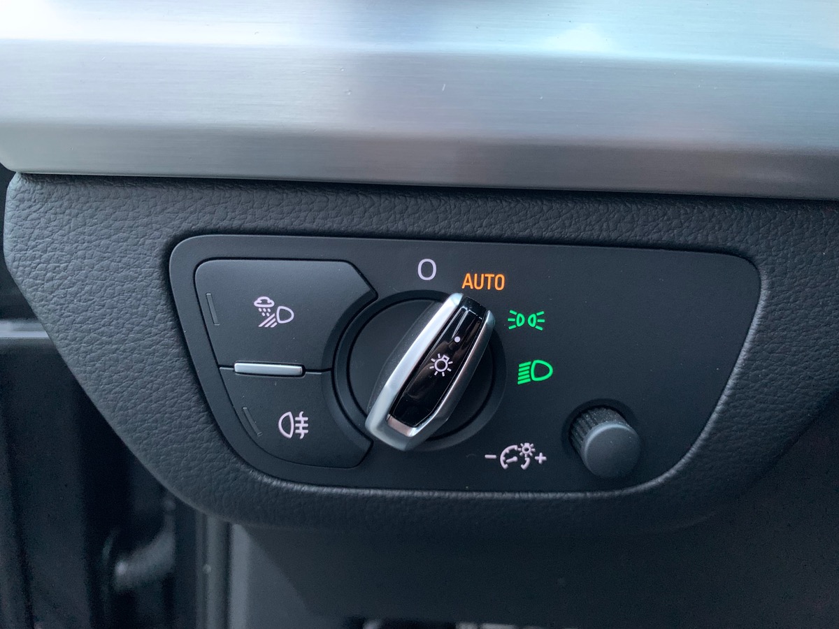 Audi Q5 190 ch | S-line | Virtual Cockpit | Caméra de recul | Coffre électrique | Attelage