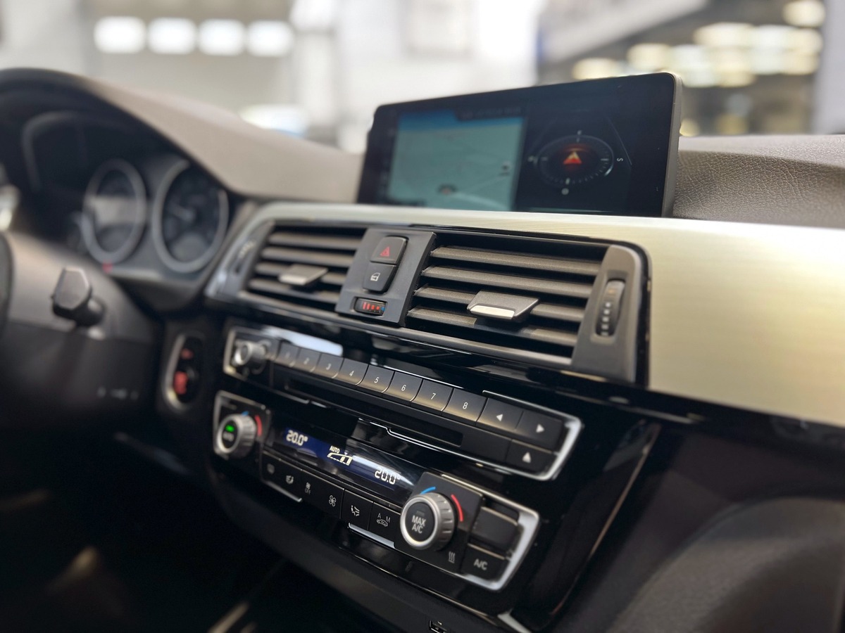Bmw Série 3 TOURING (F31) (2) 318D LUXURY BVA G