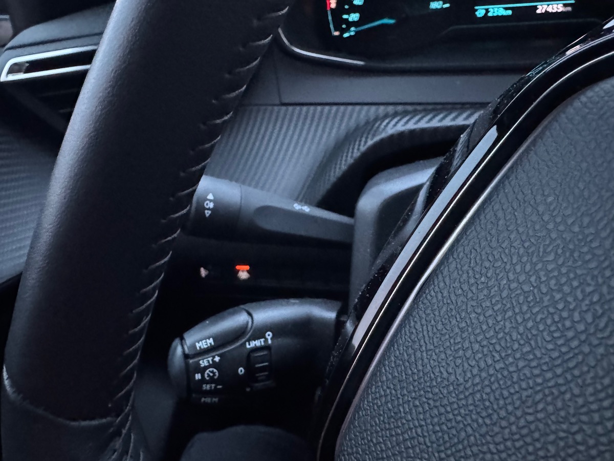 Peugeot 208 136 ch | Style | Démarrage sans clé | Régulateur de vitesse | Peugeot i-Cockpit