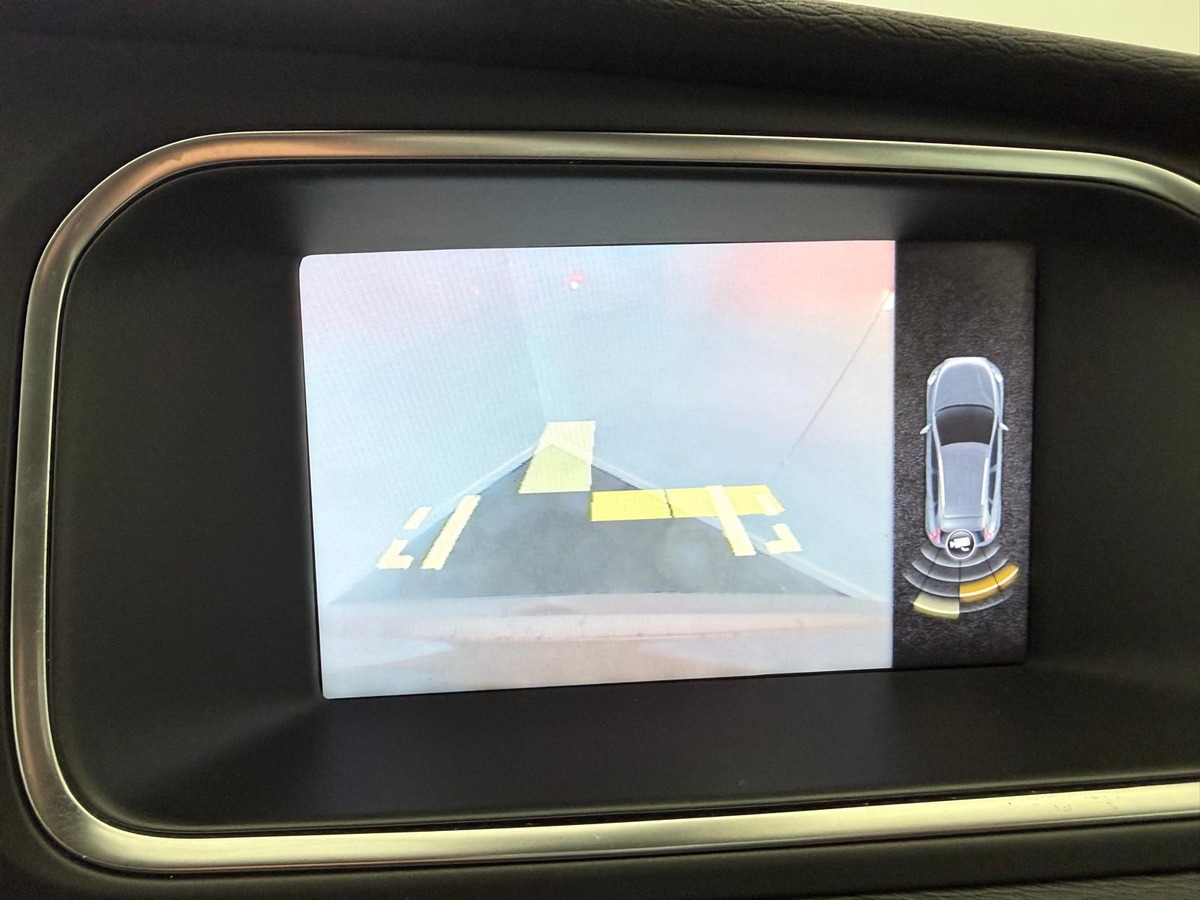 Volvo V40 Cross Country 1.6 D2  115  Momentum Première main