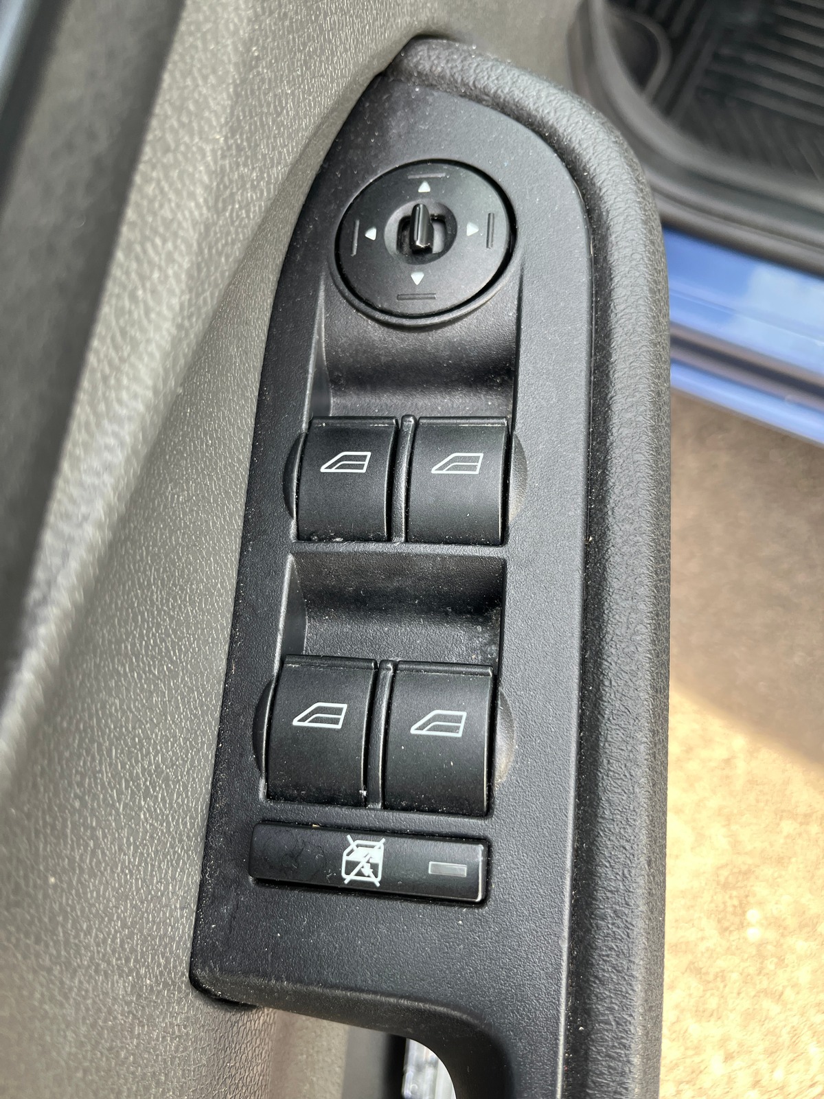 Ford Focus C-max 2.0 140ch, SIEGES CHAUFFANT, CLIM AUTO, REGULATEUR, FEUX AUTOMATIQUE