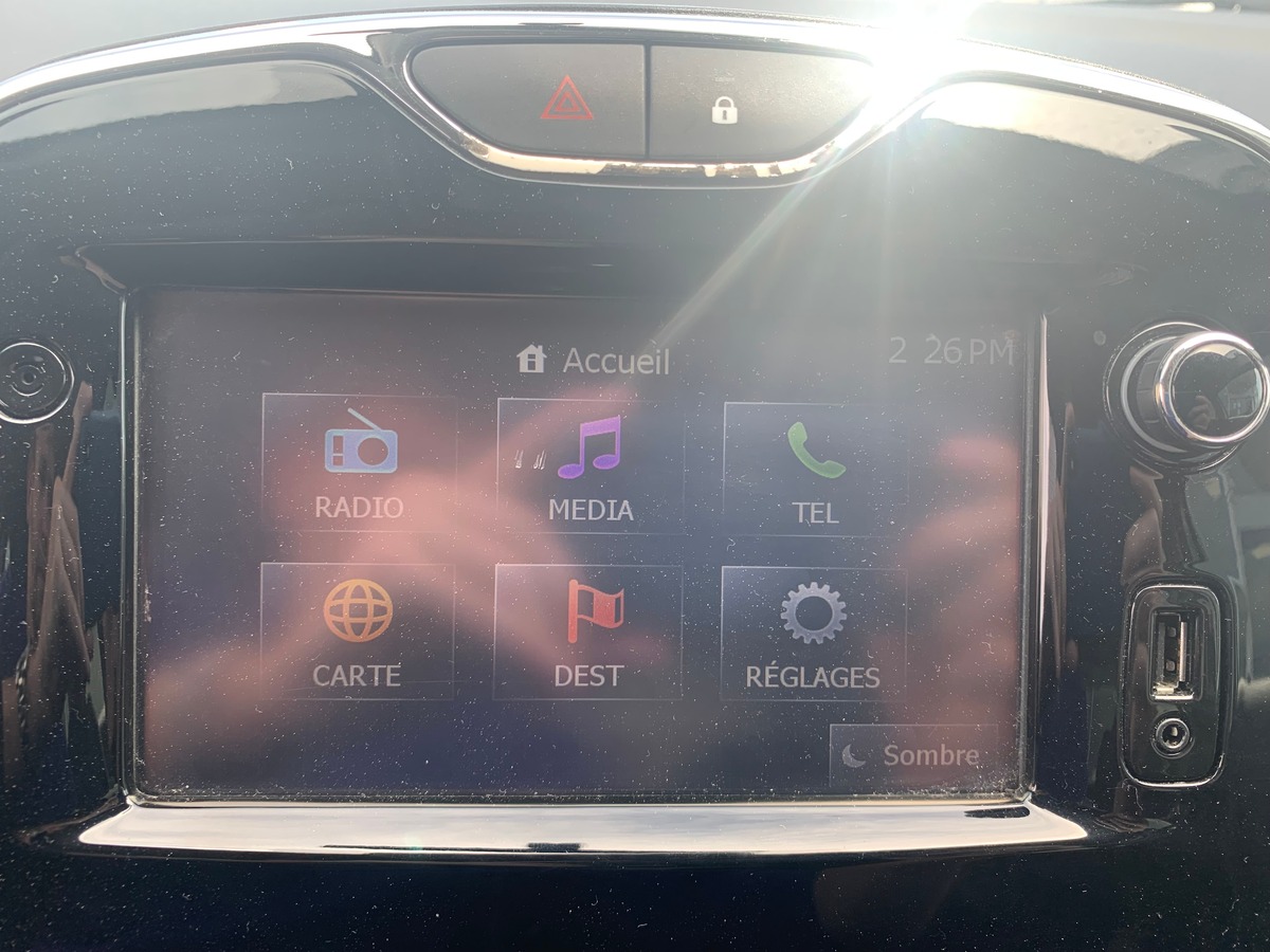 RENAULT Clio IV 75 ch | Air Medianav | 2 Places | Régulateur de vitesse | Climatisation | Bluetooth