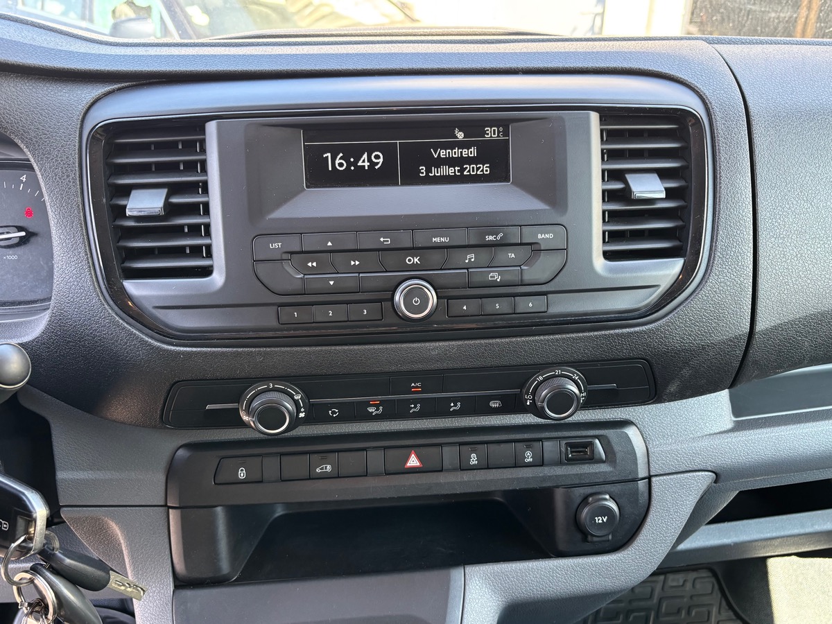 Peugeot Expert L2H1 2.0 120 BVM6 Premium Pack
