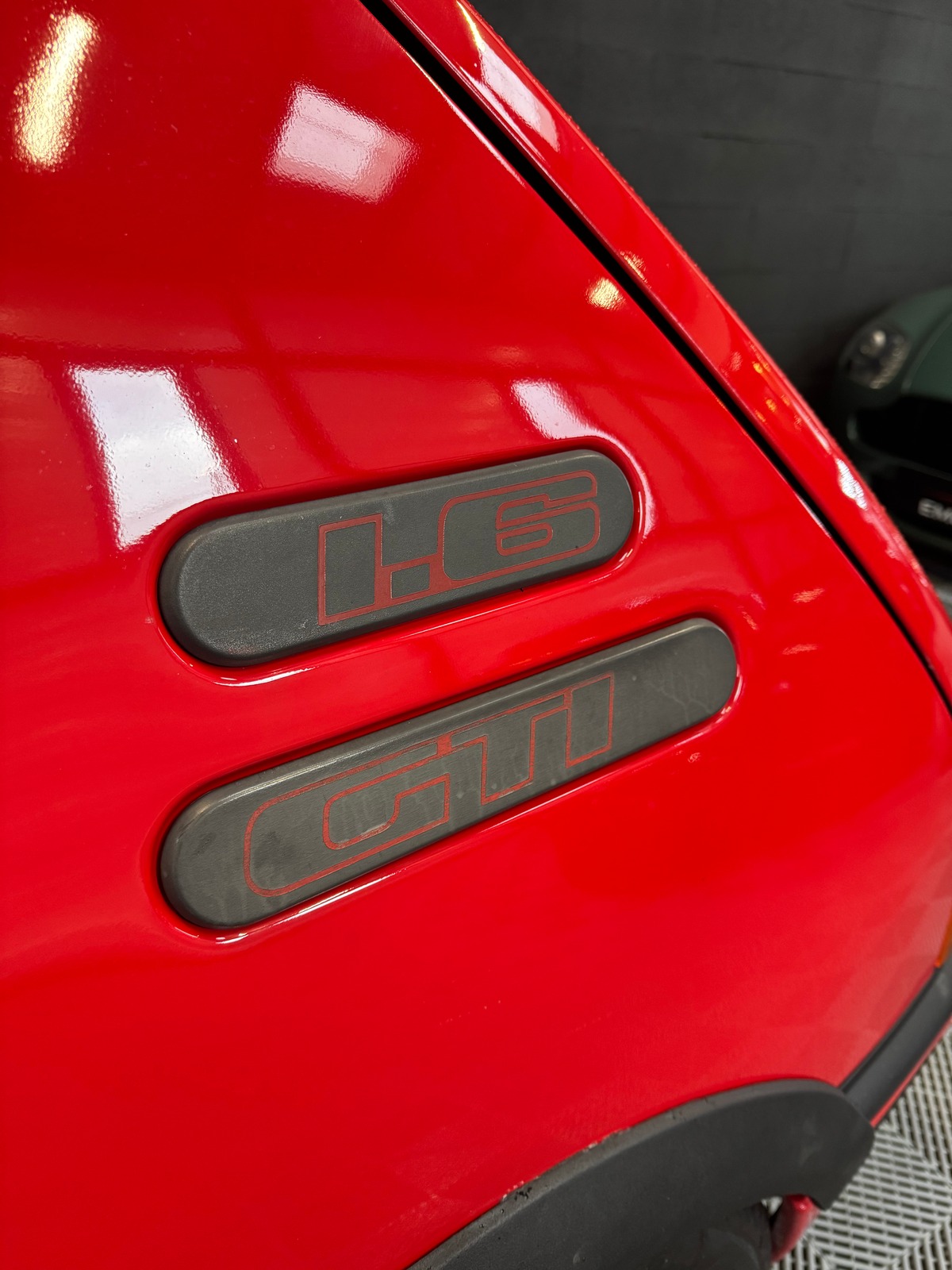 Peugeot 205 1.6 GTi 115