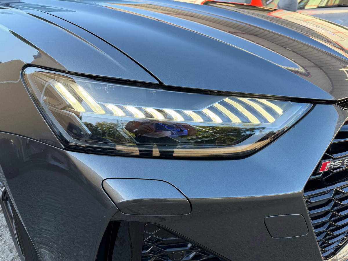 Audi RS6 Avant C8 4.0 V8 600ch FREIN CERAMIQUE / TOIT PANORAMIQUE / SIEGE AV CHAUFFANT VENTILE