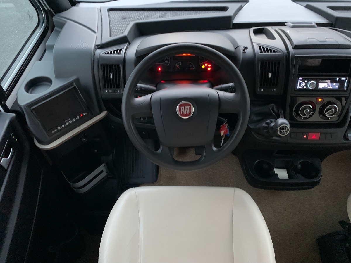 Fiat FIAT Bavaria intégrale i 740 style 130 | 4 couchages | Options Suspensions pneumatiques à l'arriére et Climatisation arriére