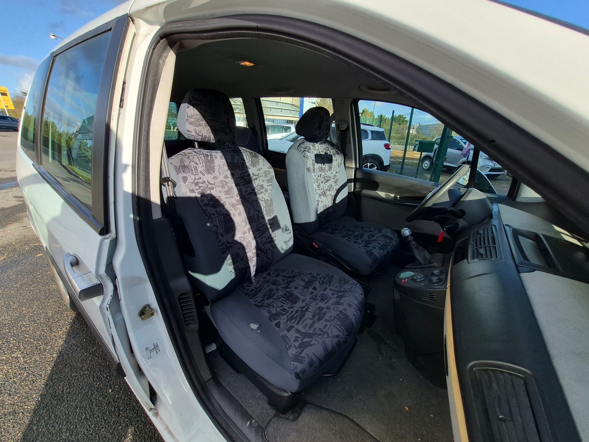 Citroën C8 2.0HDI 110 PACK