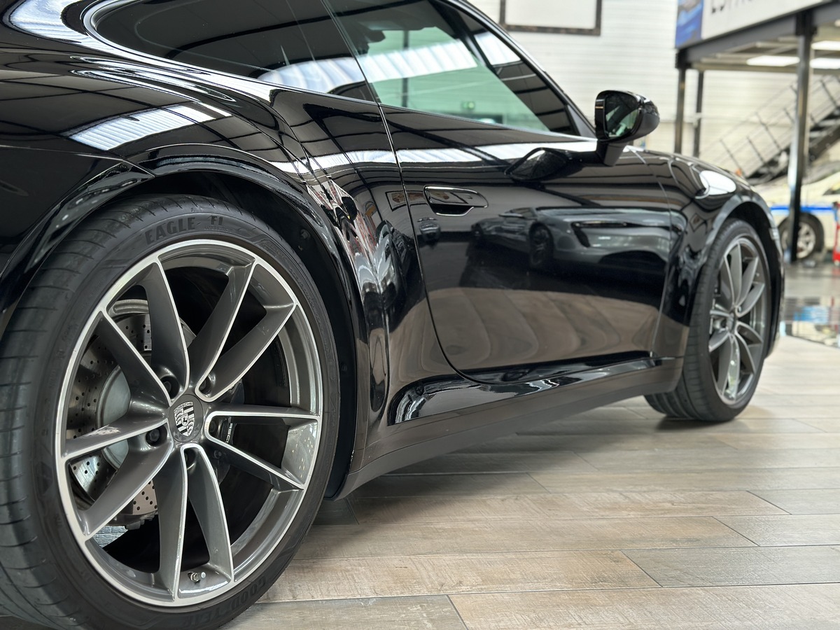 Porsche 911 Type 992 Carrera 3.0l 385 ch PDK - Immat FR