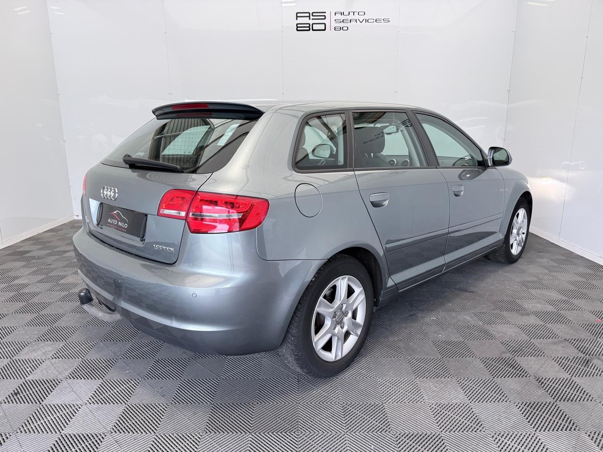 Audi A3 Sportback 1.6 TDI 105  S-tronic Attraction   Première main