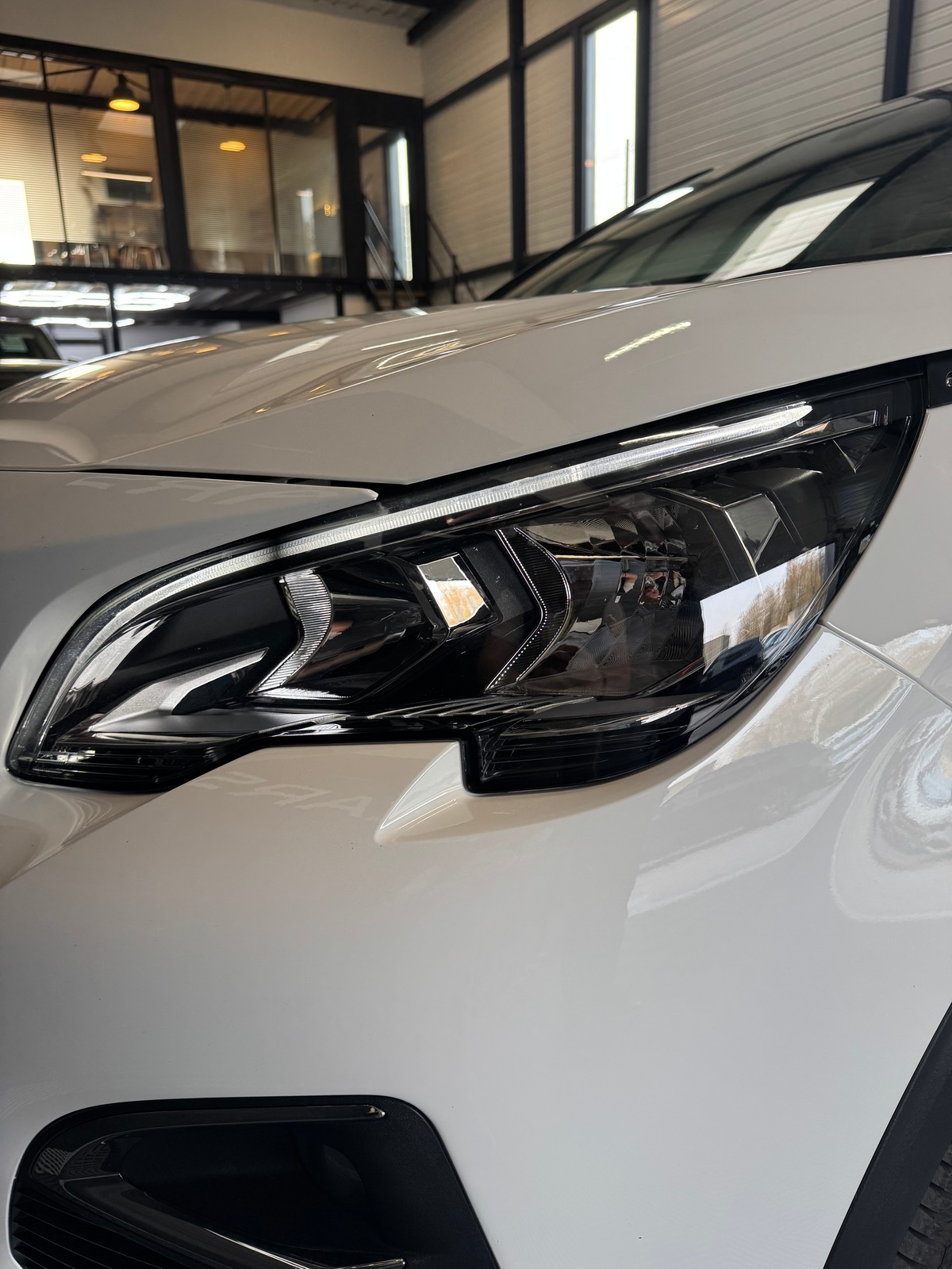 Peugeot 3008 1.5 BLUEHDI 130 BVM6 ALLURE