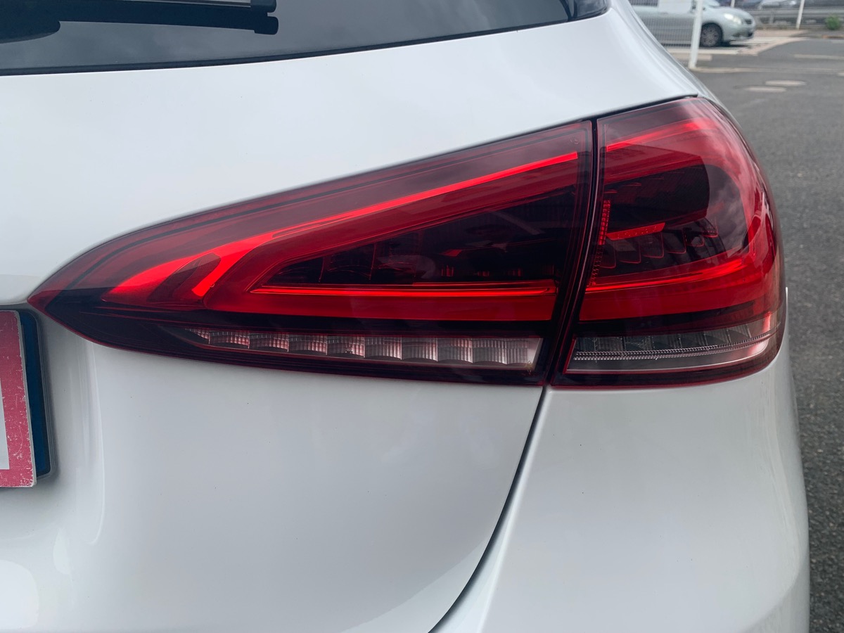 Mercedes-Benz Classe A 225 ch | AMG LINE | Toit ouvrant panoramique | Eclairage d'Ambiance | 4 MATIC