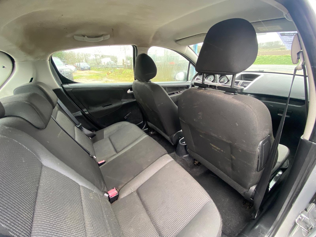 Peugeot 207 1.4 hdi 70cv 2990eu