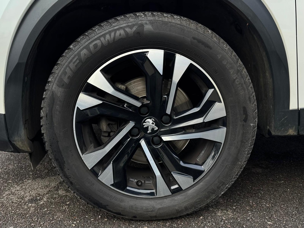 Peugeot 2008 BlueHDi 130 S&S EAT8 Allure