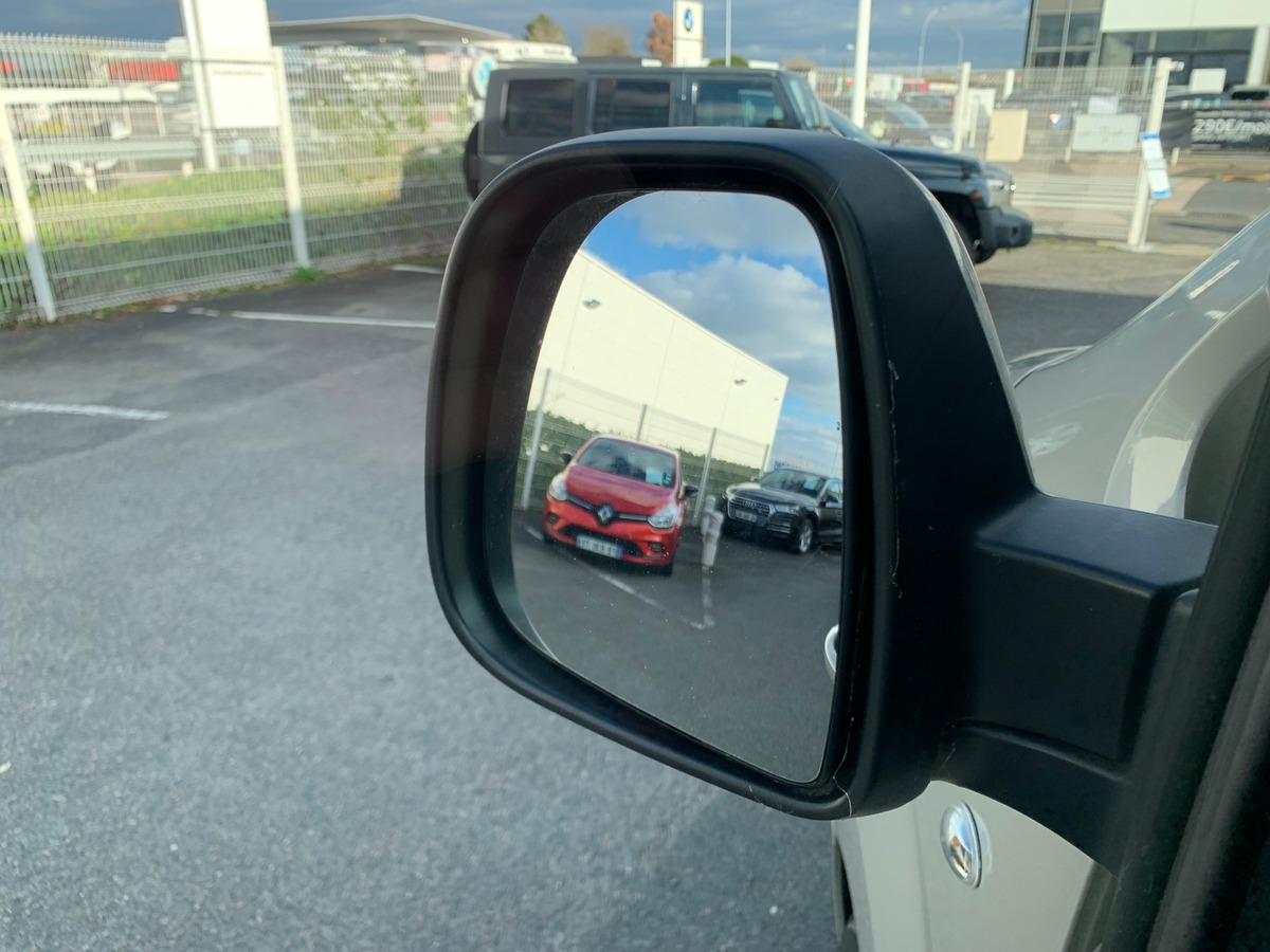 Citroën Spacetourer 120 ch | FEEL | 8 places | Attelage | Régulateur vitesse | Radar stationnement