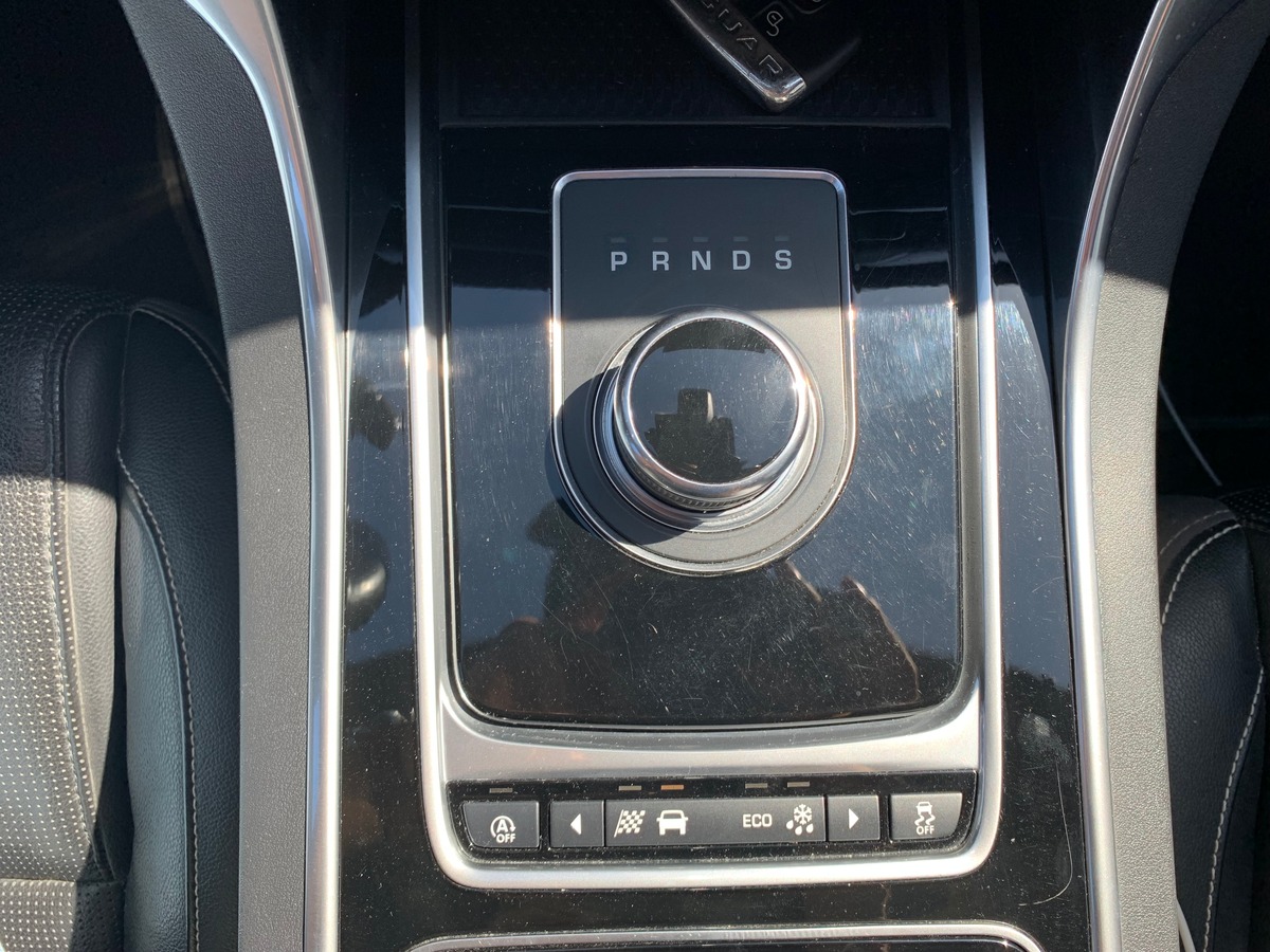 Jaguar XF Sportbrake 240 ch | R Sport | AWD | Toit panoramique | Caméra de recul | Apple car play
