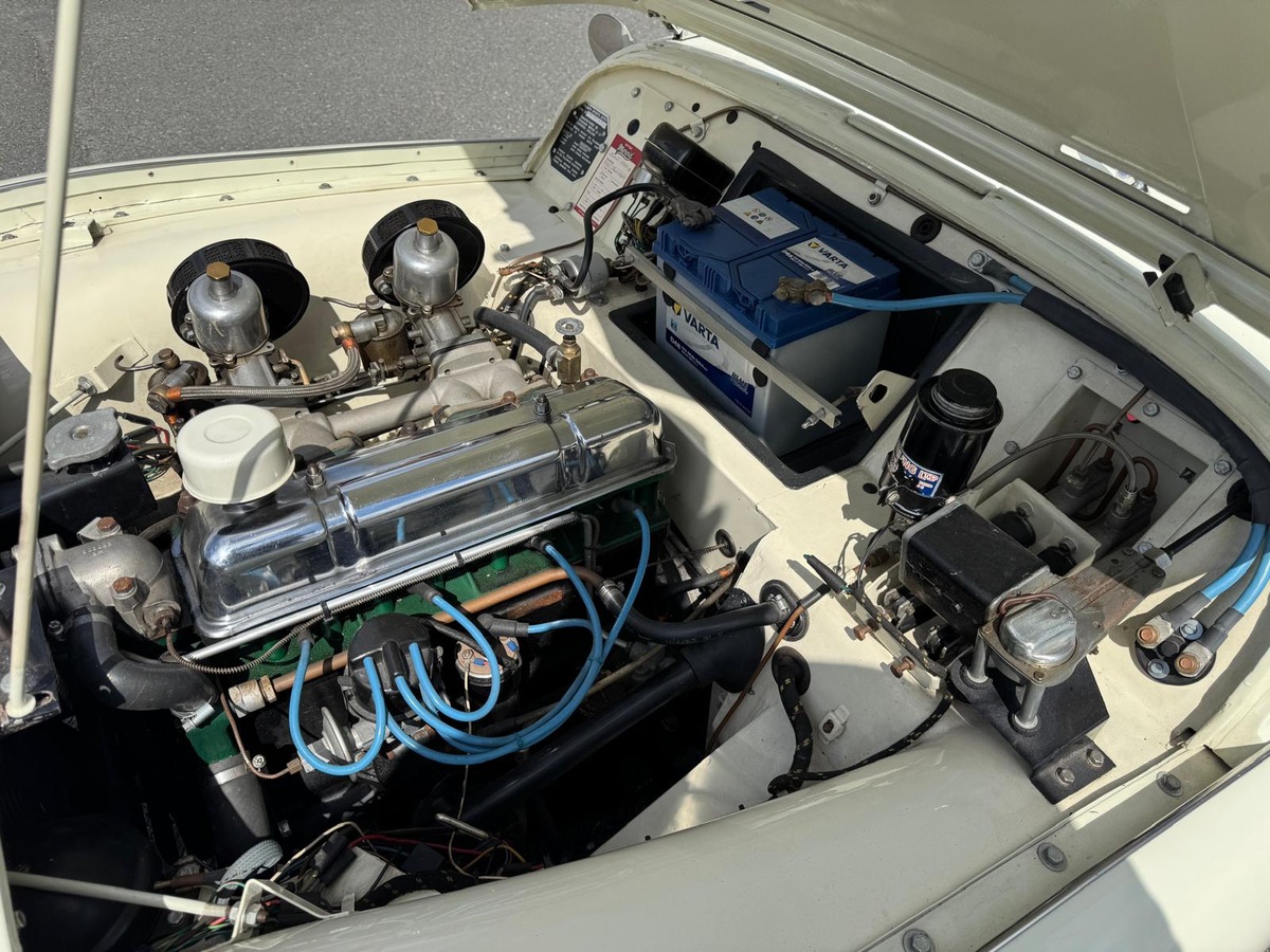 Triumph TR 3 "Petite bouche" 2.0 100cv 1957