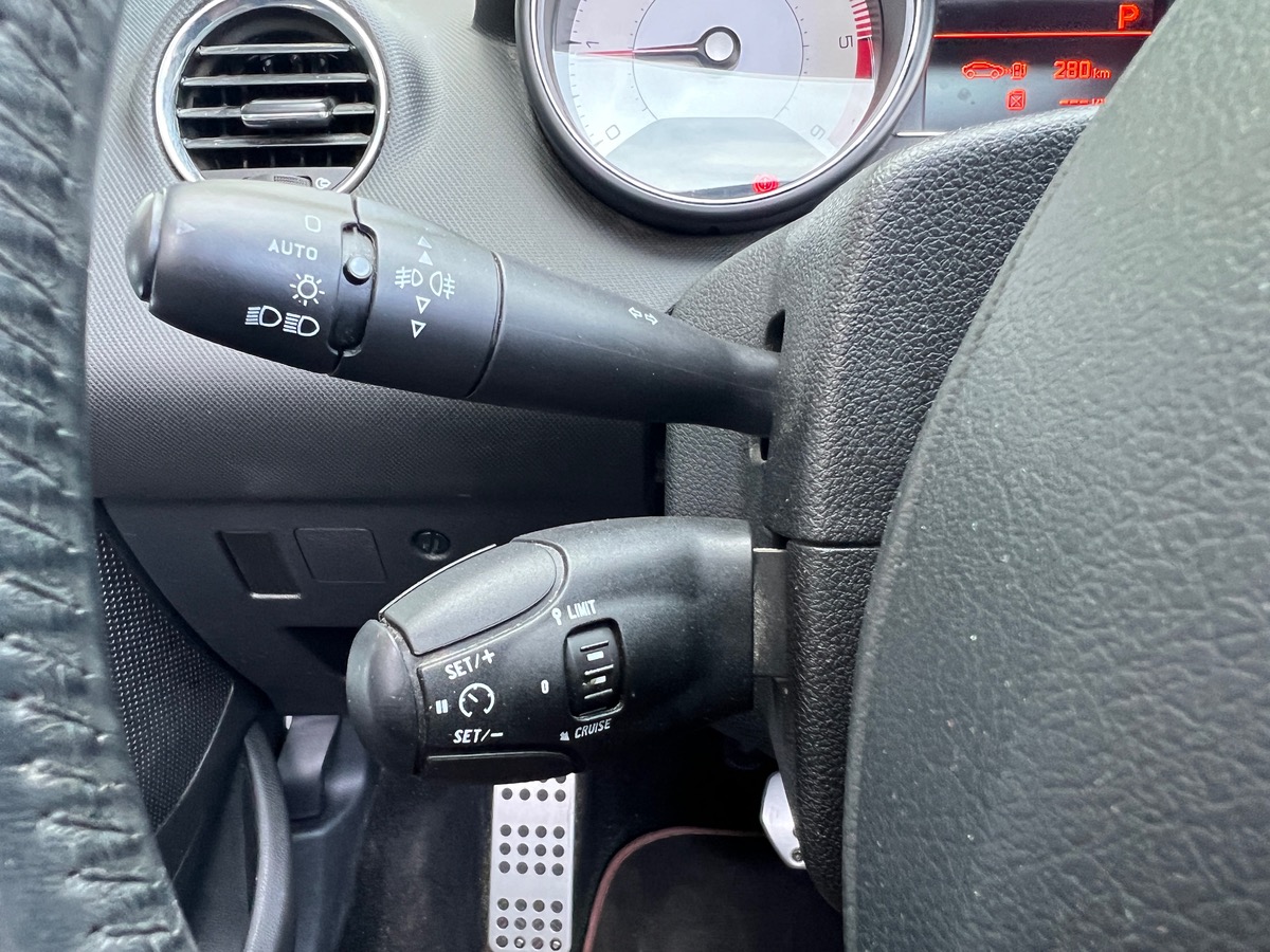 Peugeot 308 CC Feline 2.0 HDI 163 BVA
