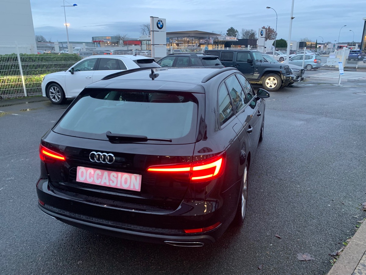 Audi A4 Avant 150 ch | Caméra 360° | Virtual cockpit |  Attelage amovible | Sièges chauffants