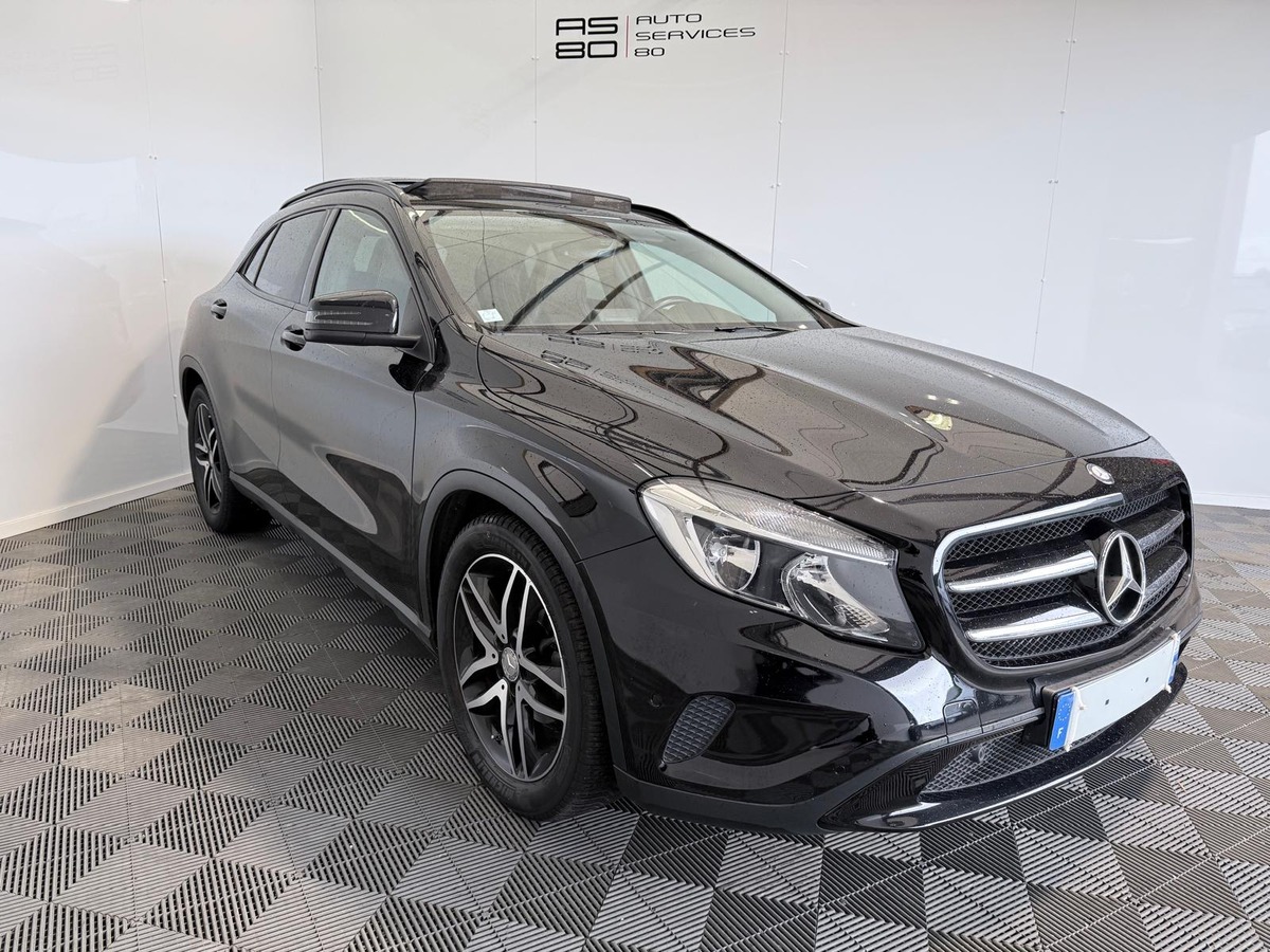 Mercedes-Benz GLA 1.6 i 156  SENSATION