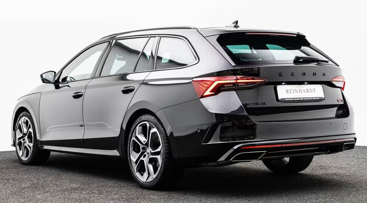 Skoda Octavia Combi 2.0 TDI 200ch RS DSG7/Toit ouvrant/Attelage/Caméra/Matrix/Aff tête haute/Canton