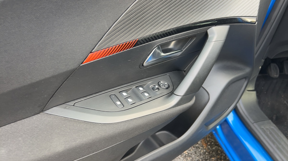 Peugeot 2008 1.2 Puretech S&S (100 ch)