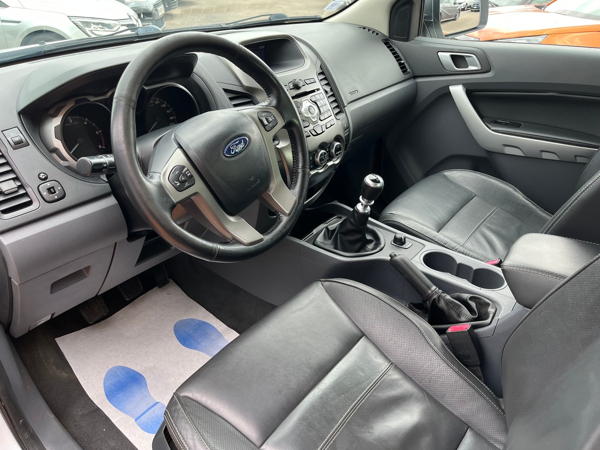 Ford Ranger III 2.2 TDCI Pickup Double Cabine 4x4 150 CH LIMITED ATTELAGE