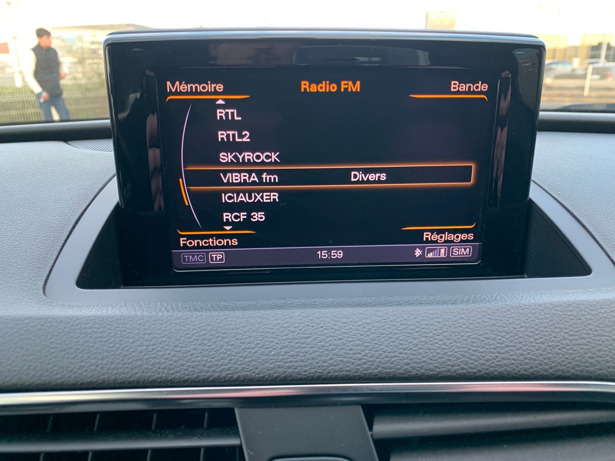 Audi Q3 177 | Sport design | Radar stationnement avant arriére | Régulateur vitesse | Attelage | Gps