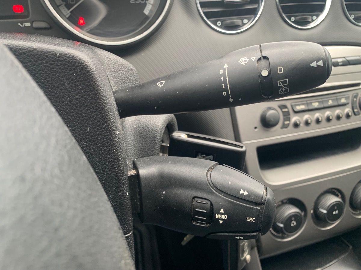 Peugeot 308 120 ch | Rétroviseurs électriques | Climatisation | Sièges rang 2 rabattables à plat