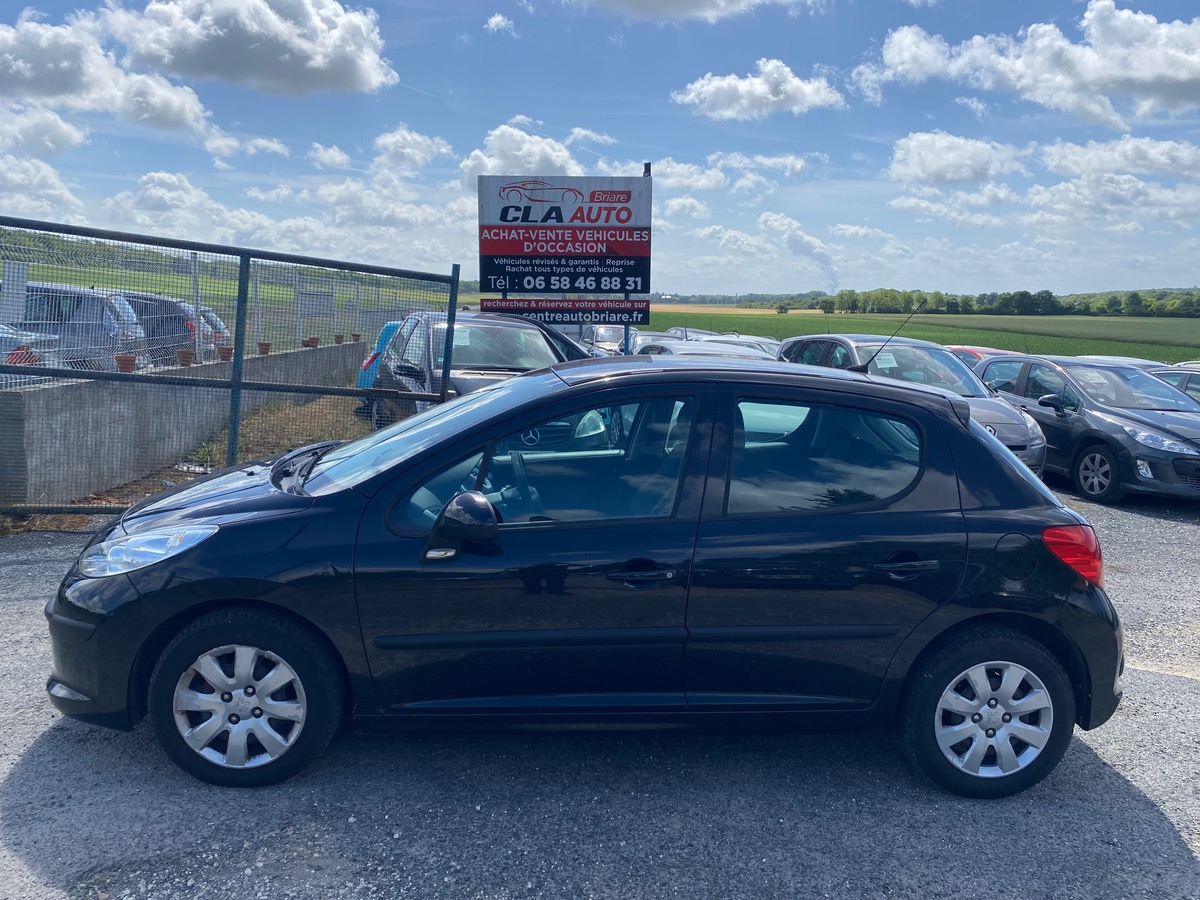 Peugeot 207 1.4 hdi 70cv 156035km urban de 2009