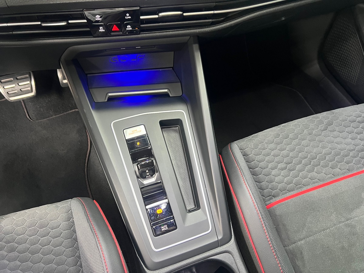 Volkswagen Golf VIII GTI CLUBSPORT 2.0 TSI 300 ch DSG7 + attelage amovible