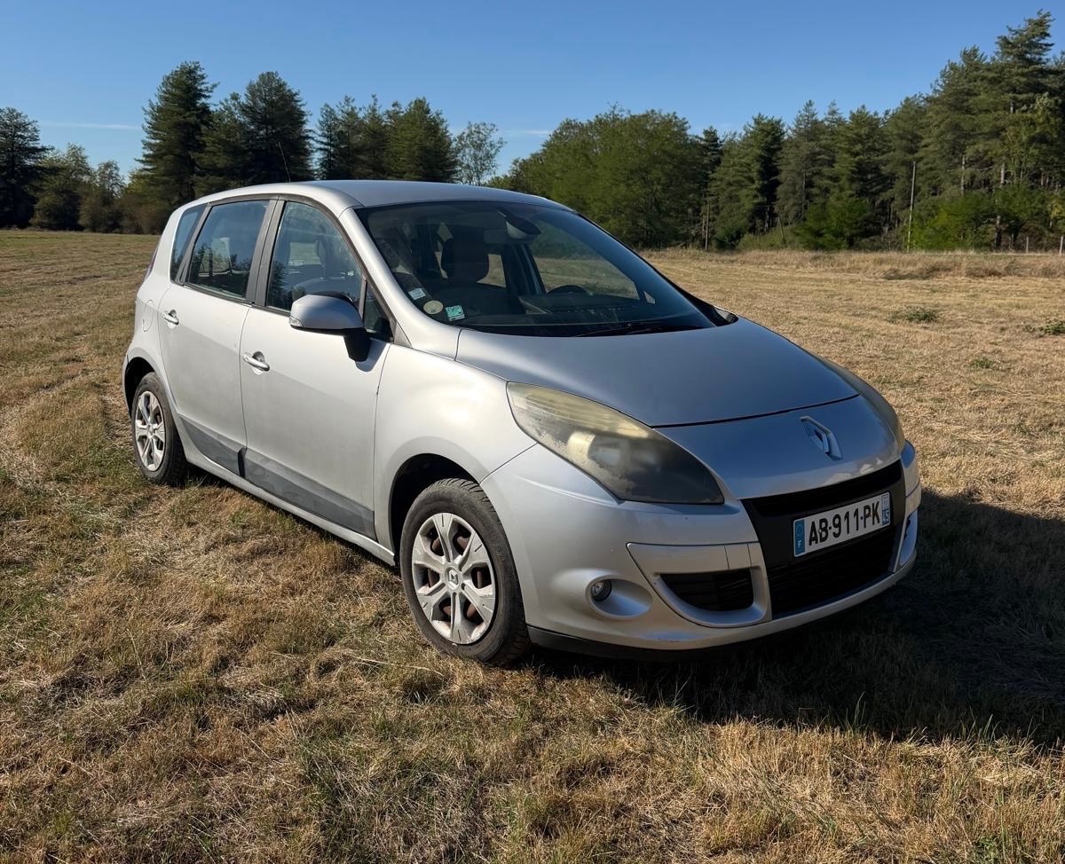 RENAULT Megane SCENIC 1.5 DCI