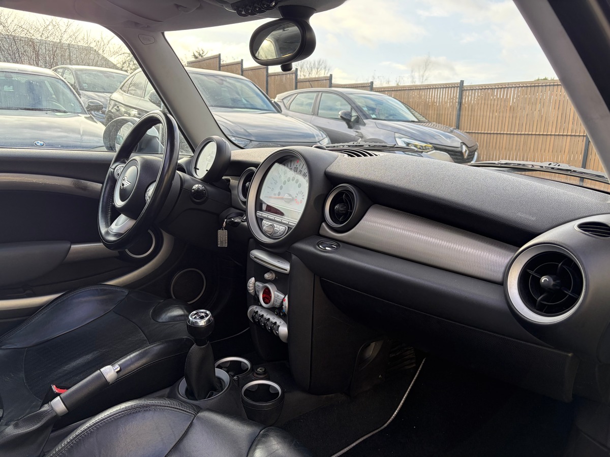 Mini Mini 2 (R56) Cooper S 1.6 i Turbo 175cv MOTEUR A CHAINE - TOIT OUVRANT - CLIM AUTO