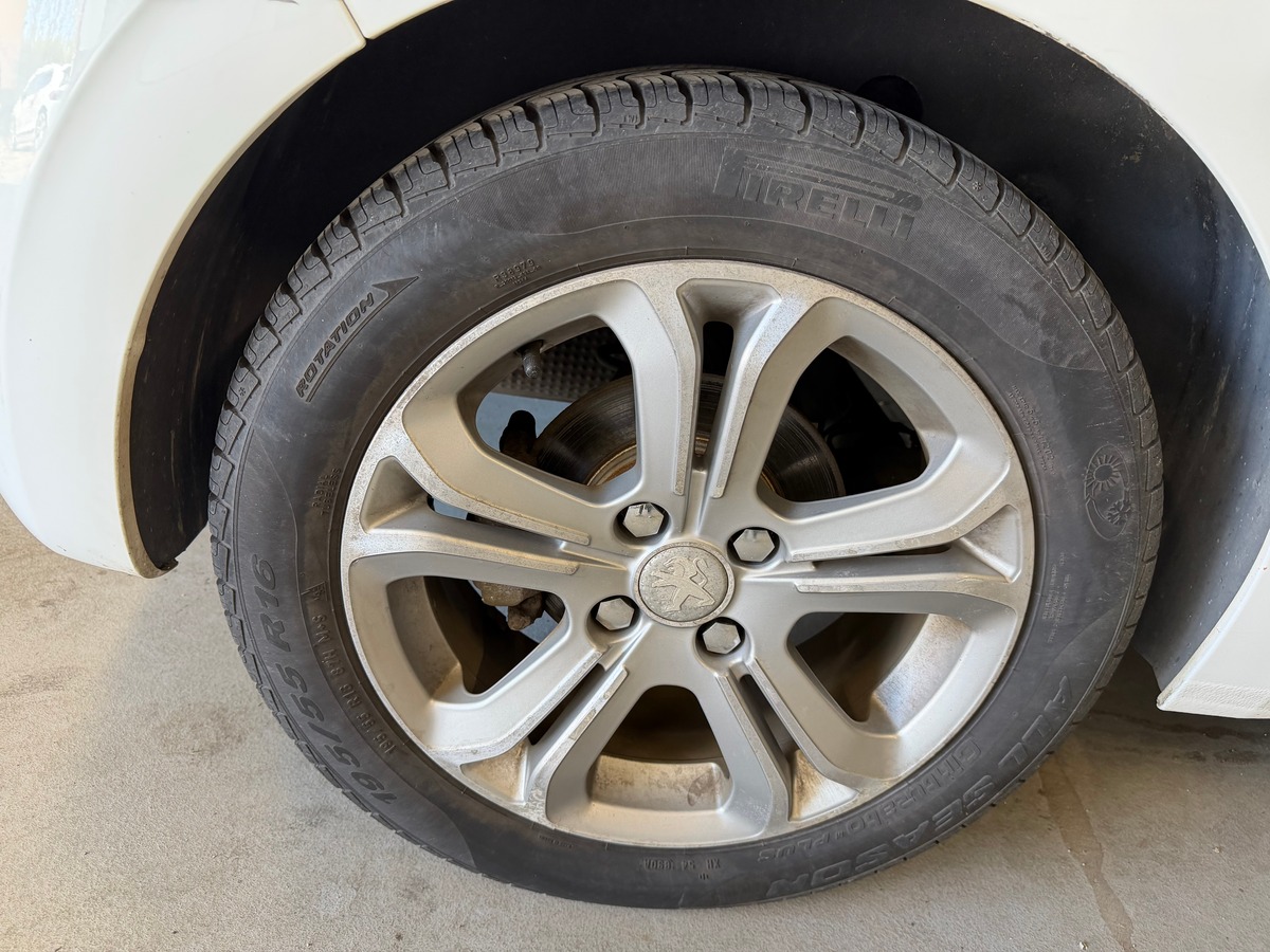 Peugeot 208 1.6 vti Boite Automatique / Moteur à chaîne